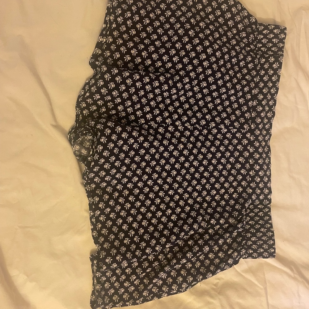 SHORTS - Picture 5 of 5